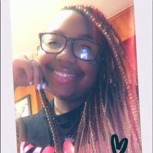 Meet your Posher, Xania